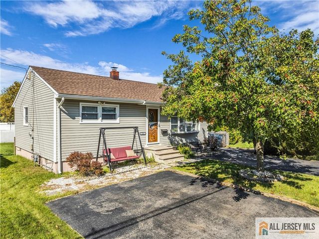 214 Furman Boulevard, Old Bridge, NJ 07735