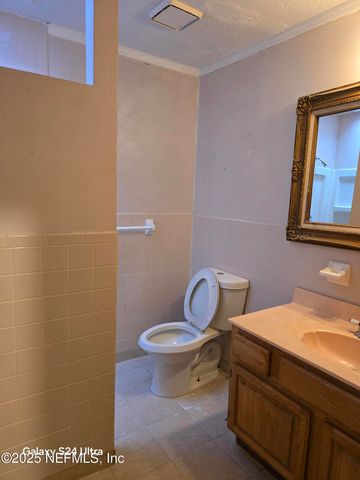 7772 LAKE PARK Drive, Jacksonville, FL 32208