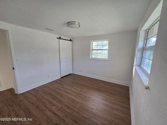 7772 LAKE PARK Drive, Jacksonville, FL 32208