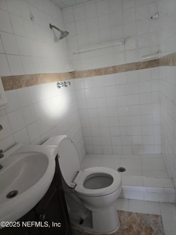 7772 LAKE PARK Drive, Jacksonville, FL 32208