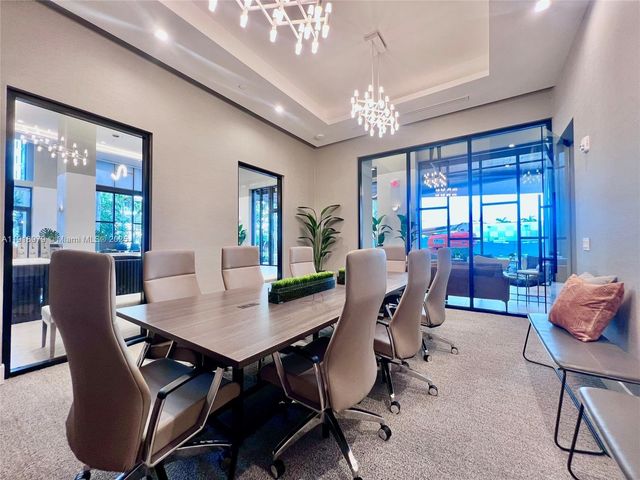 5250 NW 84th Ave 1-0813, Doral, FL 33166