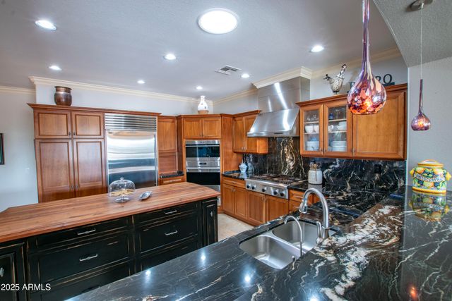 15947 W MULBERRY Drive, Goodyear, AZ 85395