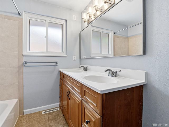 8928 W 65th Avenue, Arvada, CO 80004