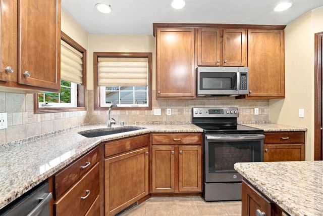 W7252 DOVER COURT, Greenville, WI 54942
