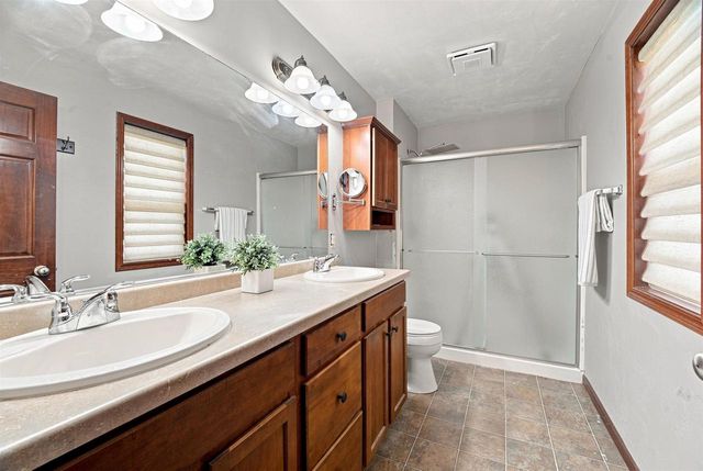 W7252 DOVER COURT, Greenville, WI 54942