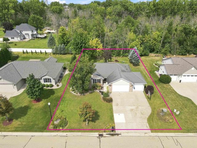 W7252 DOVER COURT, Greenville, WI 54942