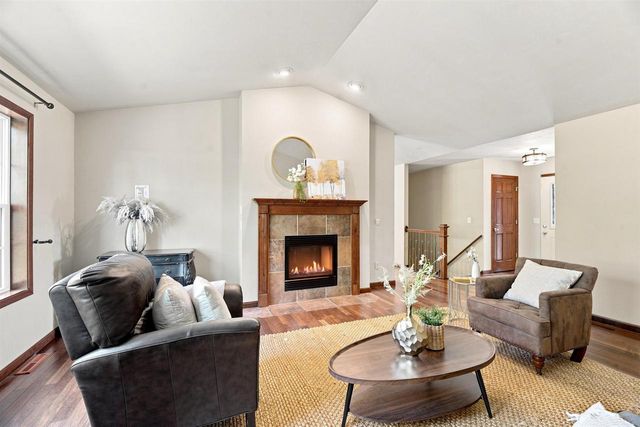 W7252 DOVER COURT, Greenville, WI 54942