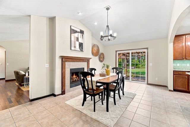 W7252 DOVER COURT, Greenville, WI 54942