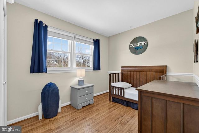 8905 SIDE SADDLE RD, Springfield, VA 22152