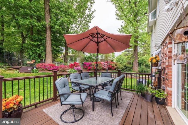 8905 SIDE SADDLE RD, Springfield, VA 22152