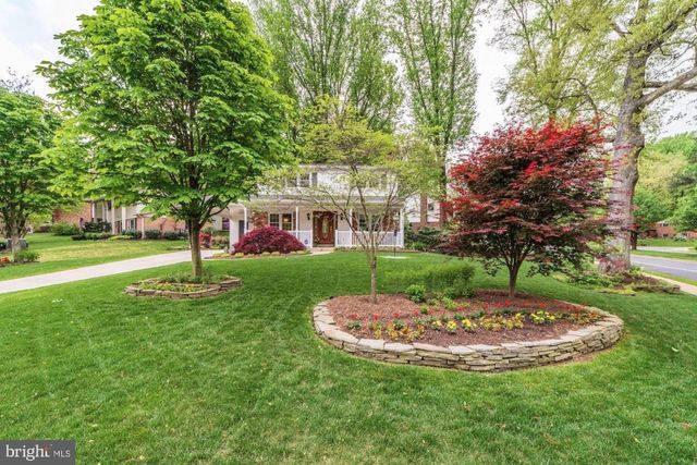 8905 SIDE SADDLE RD, Springfield, VA 22152