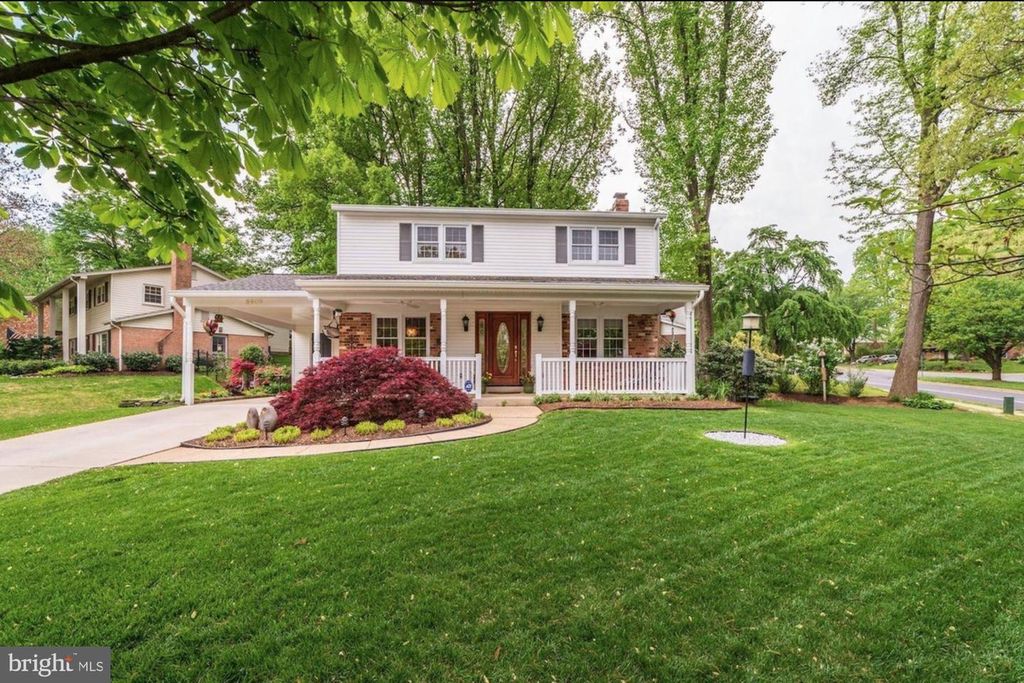 8905 SIDE SADDLE RD, Springfield, VA 22152