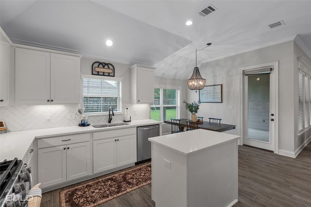 829 Abita Chase, Bossier City, LA 71111