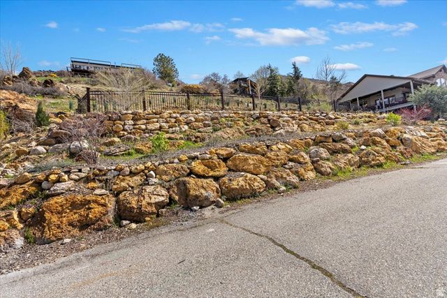 3088 E SILVER HAWK DR, Holladay, UT 84121