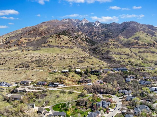 3088 E SILVER HAWK DR, Holladay, UT 84121