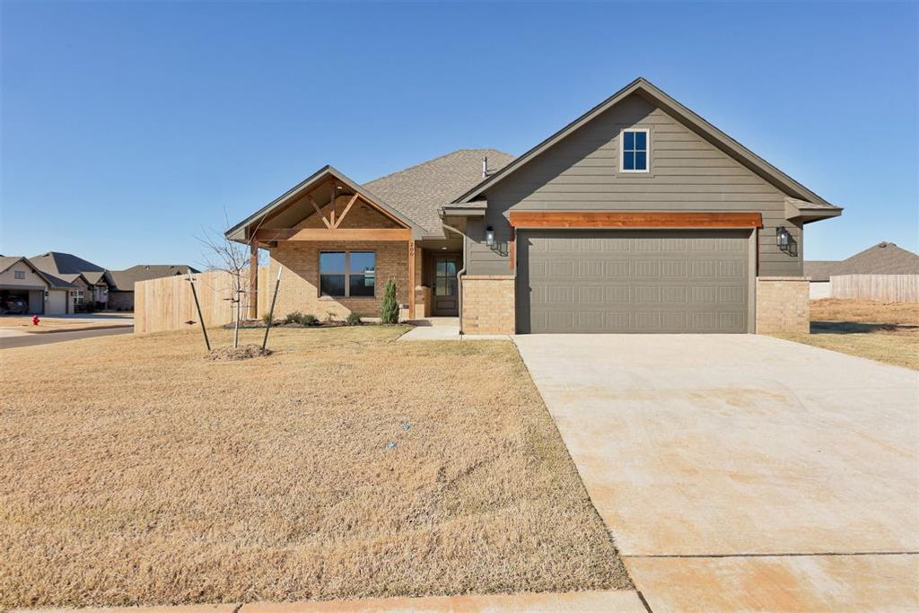 200 Camellia Circle, Noble, OK 73068