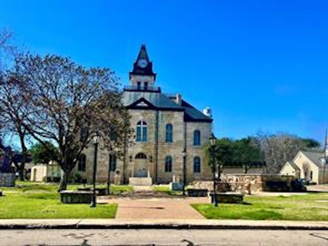 1033 Preston Valley Trail, Glen Rose, TX 76043