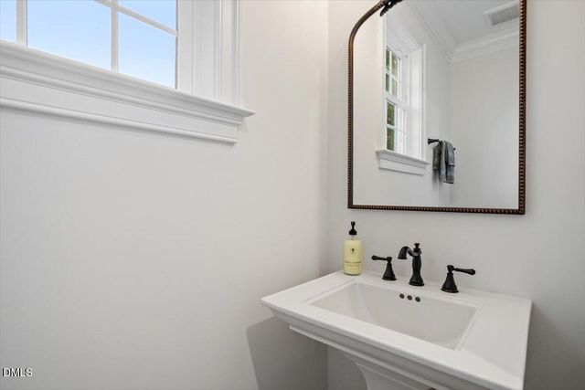 1713 Oberlin Road, Raleigh, NC 27608