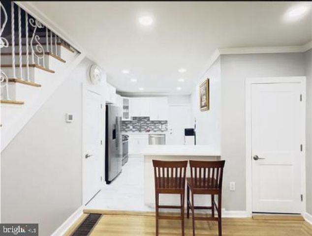 2545 S 9TH ST, Philadelphia, PA 19148