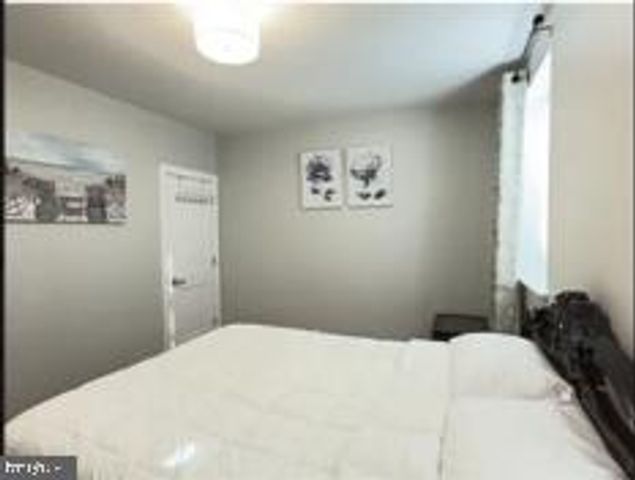 2545 S 9TH ST, Philadelphia, PA 19148