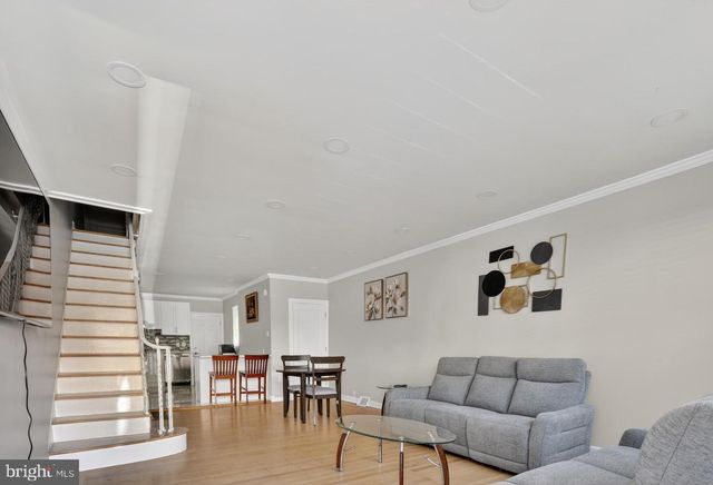 2545 S 9TH ST, Philadelphia, PA 19148