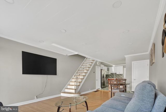 2545 S 9TH ST, Philadelphia, PA 19148