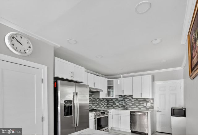 2545 S 9TH ST, Philadelphia, PA 19148