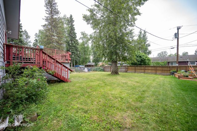890 Lancaster Drive, Anchorage, AK 99503