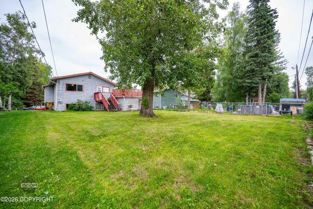 890 Lancaster Drive, Anchorage, AK 99503
