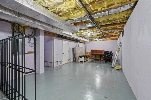 20 Duluth St, Worcester, MA 01604