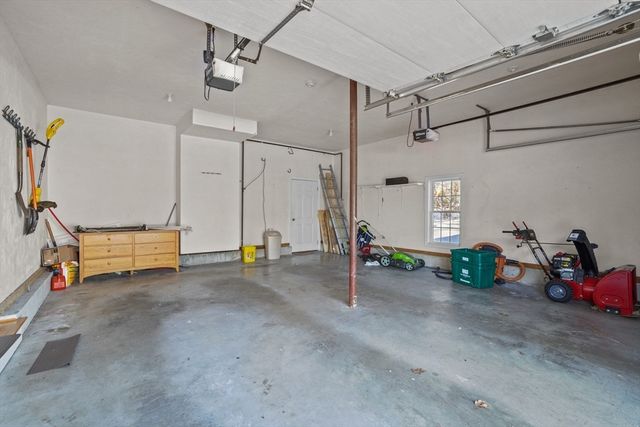 20 Duluth St, Worcester, MA 01604