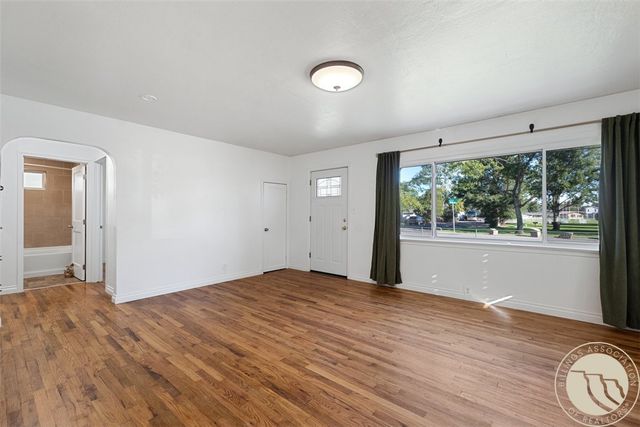 446 Sioux Ln, Billings, MT 59105