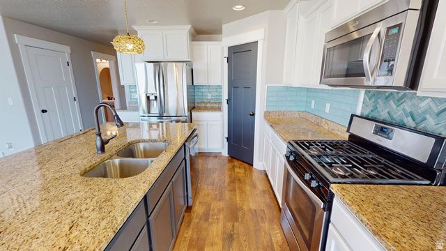 7506 W DESERT BRUMBY, Herriman, UT 84096