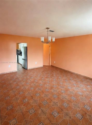 185 NW 82nd St 1, Miami, FL 33150