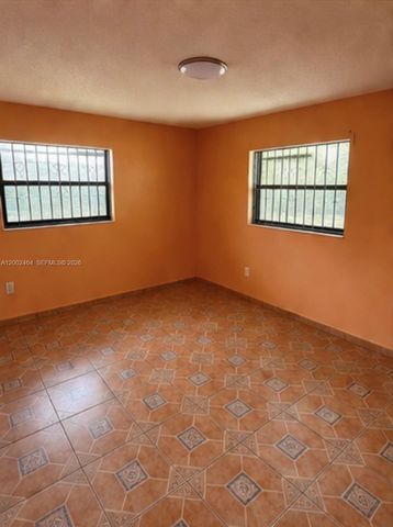 185 NW 82nd St 1, Miami, FL 33150