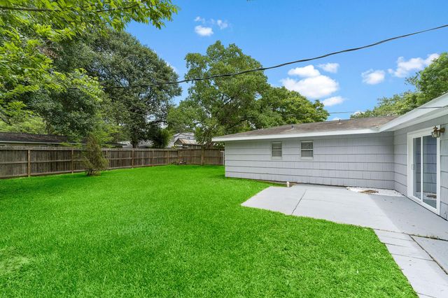 5522 Ariel Street, Houston, TX 77096