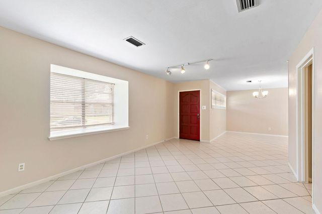 5522 Ariel Street, Houston, TX 77096