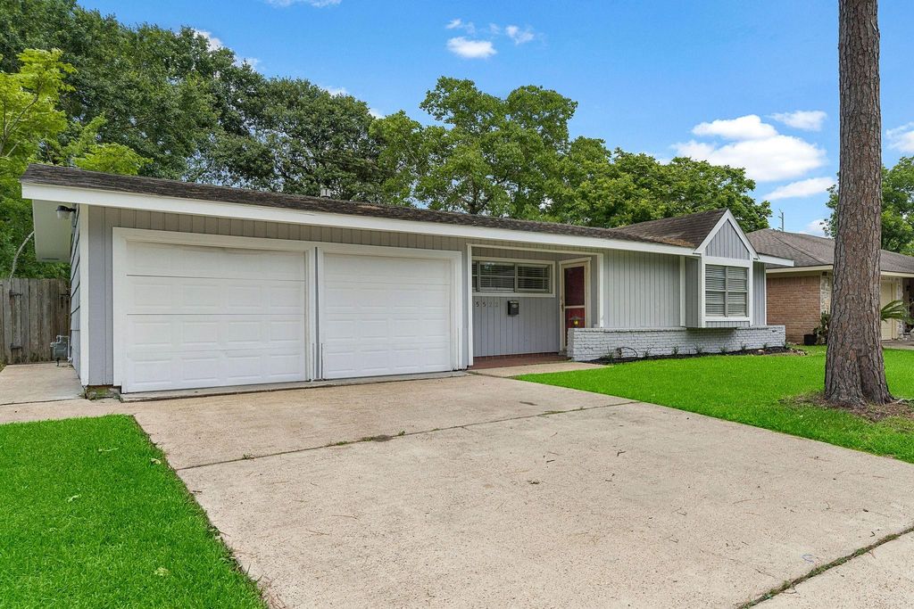 5522 Ariel Street, Houston, TX 77096