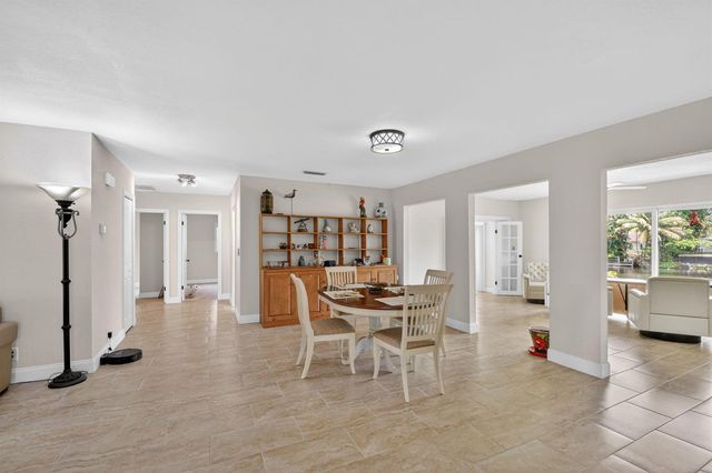 1262 Essex Drive, Wellington, FL 33414