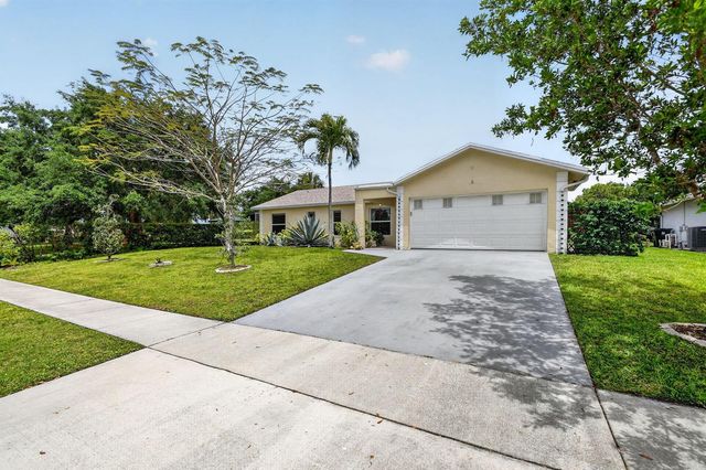 1262 Essex Drive, Wellington, FL 33414