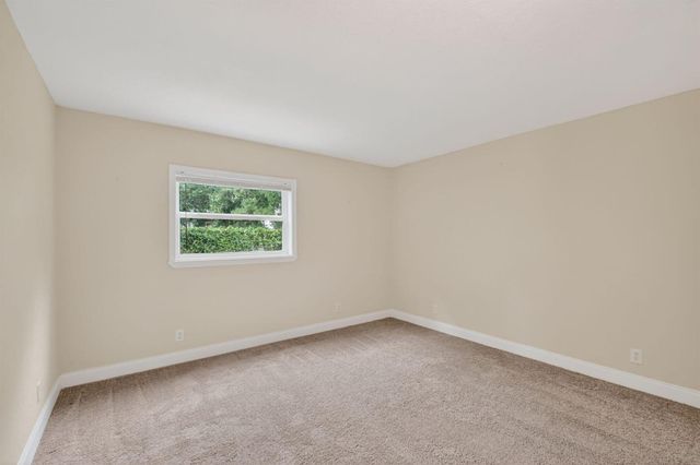 1262 Essex Drive, Wellington, FL 33414