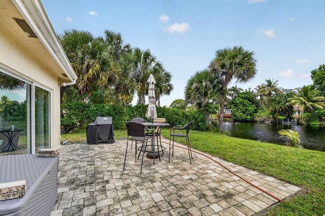 1262 Essex Drive, Wellington, FL 33414