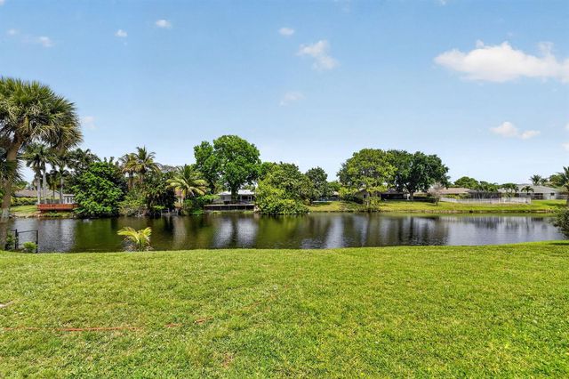 1262 Essex Drive, Wellington, FL 33414