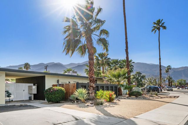 1777 E Arenas Road 1, Palm Springs, CA 92262