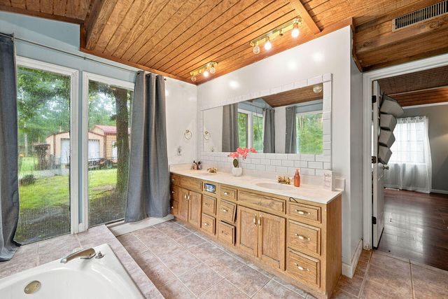 9814 Miller Country Road, Soddy Daisy, TN 37379