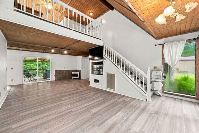 9814 Miller Country Road, Soddy Daisy, TN 37379
