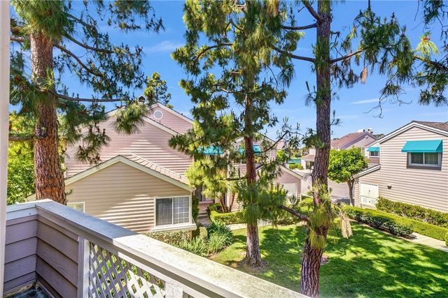 11 Harborcrest, Irvine, CA 92604