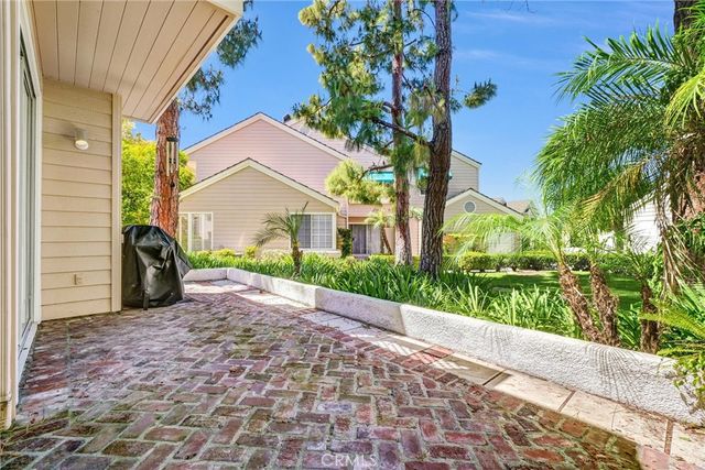 11 Harborcrest, Irvine, CA 92604