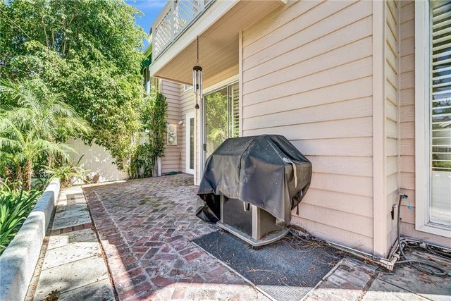 11 Harborcrest, Irvine, CA 92604