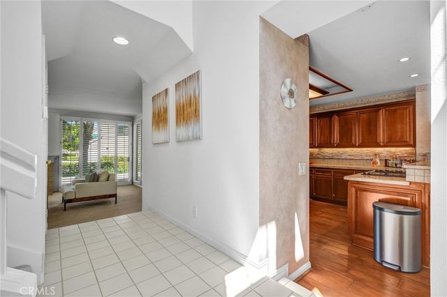 11 Harborcrest, Irvine, CA 92604